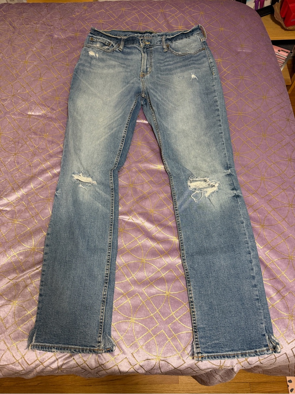 💥 MENS Old Navy Light Wash Distressed Straight Jeans